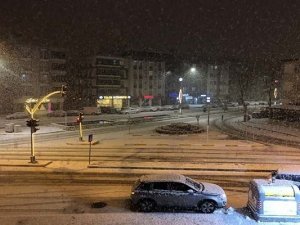 Çorum’da beklenen kar yağışı başladı