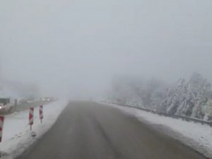 Yoğun sis Denizli’yi etkisi altına aldı