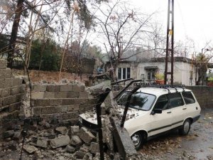 Orman Bölge Müdürlüğü’nün istinat duvarı devrildi