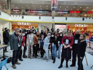 Ada Ülkesi Sanatçıları yılın son etkinliğini Isparta’da yaptı