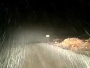 Silvan’da mevsimin ilk karı yağdı