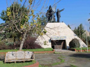 Adnan Menderes Müzesi, bağımlıların yuvası oldu