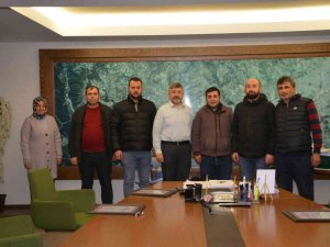 Coğrafi işaret tescil belgesini güveç ustalarına takdim etti