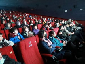 Beyaz Hüzün Adapazarı’nda izleyiciyle buluştu