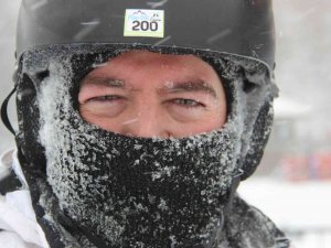 Erzurum’da lapa lapa yağan kar, kimine işkence kimine eğlence oldu