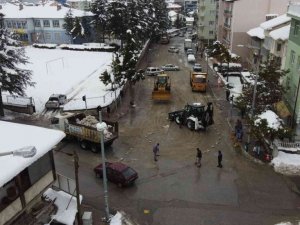 Kuraklıkla boğuşan Beyşehir Gölü’ne kar takviyesi