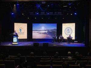 Esenler’de Şeb-i Yelda’da şiirler Sezai Karakoç için okundu