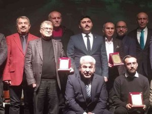 Gürün En Uzun Geceyi Şiirin Işığıyla Aydınlattı