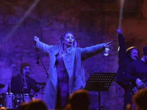 Zeynep Casalini Bodrum’u coşturdu