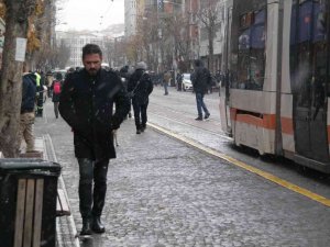 Eskişehir’de hava sıcaklığı sıfırın altına düştü