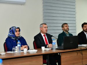 Başkan Çınar, partililere Yeşilyurt’u anlattı