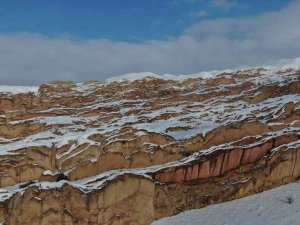 Dünya’daki Mars’a kar yağdı