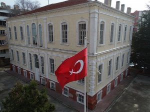 115 Yıllık tarihi okul binasının restorasyon çalışmaları başladı