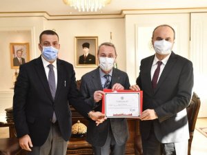 Edirne’nin Turizm Elçisi Dinar’a teşekkür belgesi