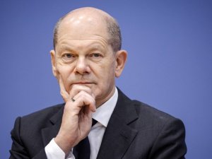 Almanya Başbakanı Scholz, sokağa çıkma kısıtlamasını göz ardı etmiyor