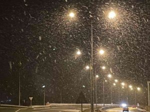 Düzce’de lapa lapa kar yağdı