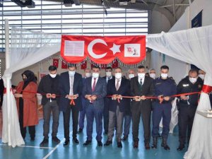 Elbistan’da İstiklal Marşı’nın 100.yılında 100 eser sergisi açıldı