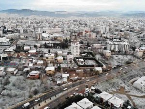 Kar yağışıyla beraber İstanbul’un Anadolu yakası beyaza büründü
