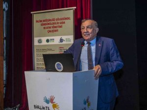 Akay: "Tüketen toplumlar üreten toplumların atık deposu haline geldi"