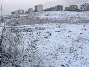 Arnavutköy beyaza büründü