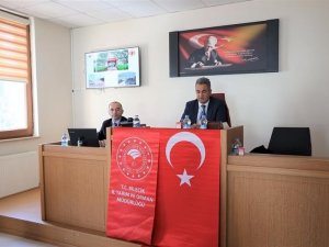 Eski projeler değerlendirildi, yeni projeler hakkında fikir alışverişinde bulunuldu