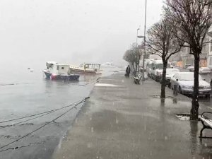 Sarıyer’de lapa lapa kar yağdı