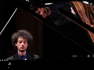 Can Çakmur, Antalya Piyano Festivali’nde sanatseverlerle buluştu