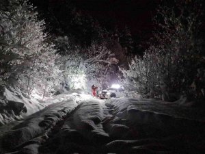 Off-Road tutkunları, kapalı yolları araçları ile açtı