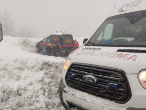 Böbrek ağrısı yaşayan kadının imdadına UMKE ekibi yetişti