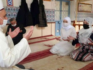 Fransız anne ve kızı Müslüman oldu