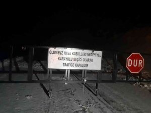 Van-Bahçesaray yolu tekrar ulaşıma kapandı