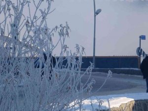 Ardahan buz tuttu, hava sıcaklığı eksi 24 dereceye düştü