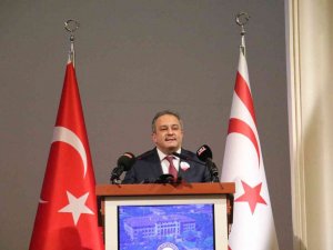 Prof. Dr. İlhan ‘Kanlı Noel’de şehit edilen kardeşlerini anlatırken duygu dolu anlar yaşadı