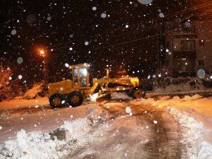 Sinop Belediyesi’nden kar mesaisi