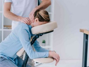 ’’Masabaşında pozisyon değiştirmeden çalışmak kas-iskelet hastalığını tetikler’’