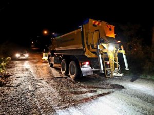 Gece boyunca buzlanmaya karşı tuzlama
