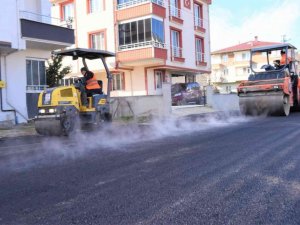 Altınordu’da alt ve üstyapı çalışmaları sürüyor
