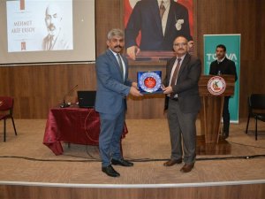 Gediz’de “Yüreklerde Âkif, Dillerde Hürriyet” konulu konferans