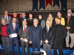 Kentin yeni kültür sanat platformu İzmir Art tanıtıldı