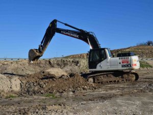 Necatiye Köyiçi Deresi ıslah çalışmalarının yüzde 50’si tamamlandı