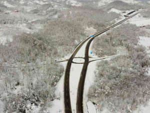 Karadeniz sahil yolundan kar manzaraları
