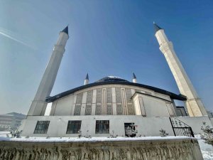 Ağrı’da termometreler eksi 28 dereceyi gösterdi