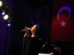 Talas Belediyesi 2021’i ‘Melihat Gülses ve Tanini Trio’ konseri ile bitirdi