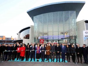 Cumhurbaşkanı Erdoğan, GAÜN’de yapılan hastaneleri hizmete açtı