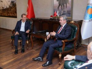 Destici’den Başkan Seçer’e ziyaret