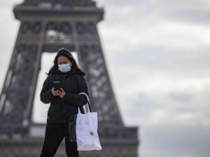 Fransa’da günlük vaka sayısı 100 bini aştı