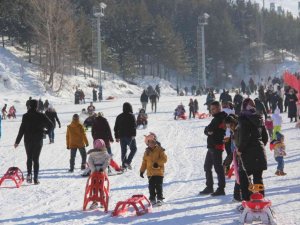 Yılbaşı öncesi Palandöken tıklım tıklım
