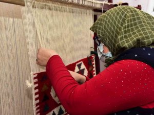 Yıldırım’dan kadınlara halı dokuma kursu