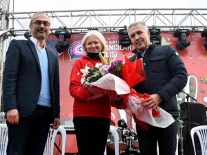 Kuşadası’nda yeni yıl heyecanı yaşandı