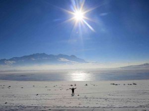 Sıhke Gölü bu yıl erken buz tuttu